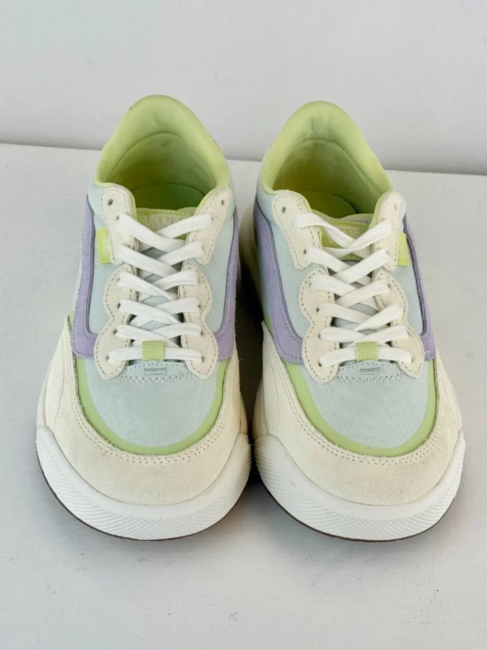 Men's 8 Women's 9.5 -VANS UltraRange 2.0 LimeLight Green Lightweight Sneaker